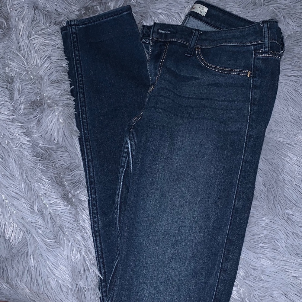 dark hollister jeans